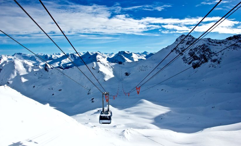 Diese Corona-Regeln gelten beim Skifahren in Österreich, Italien, Frankreich und der Schweiz