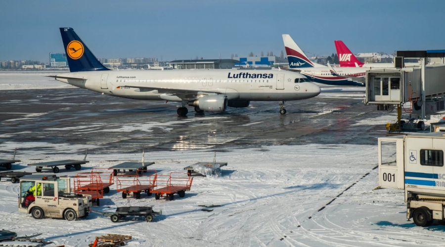 Wintereinbruch verursacht Flugchaos bei Lufthansa: Diese Rechte haben Flugreisende jetzt