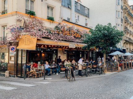 Die französische Hauptstadt mit ihren schönen Cafés war das neue Zuhause für Marie.
